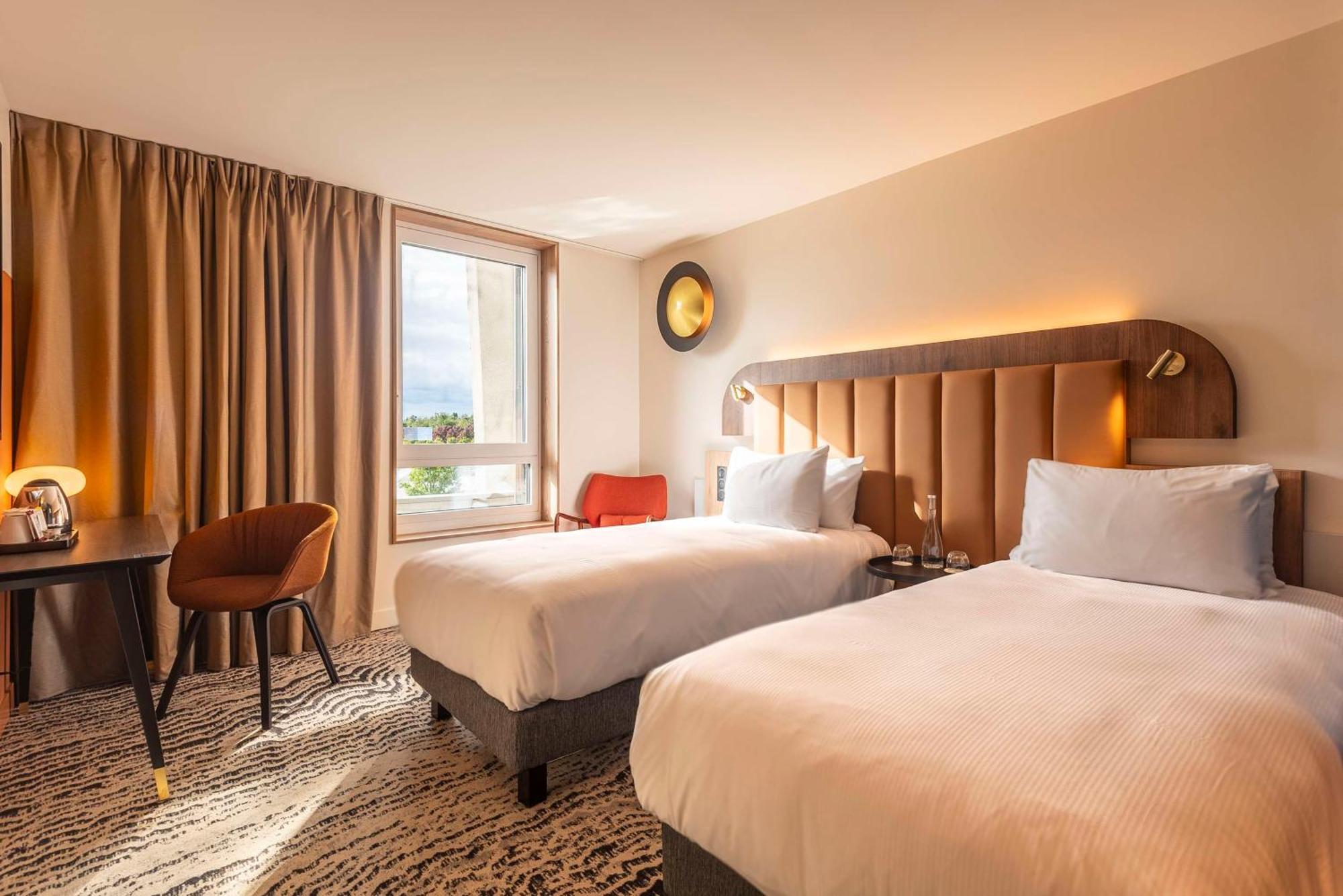 Hotel Golden Tulip Lyon Eurexpo Saint-Priest  Exterior foto