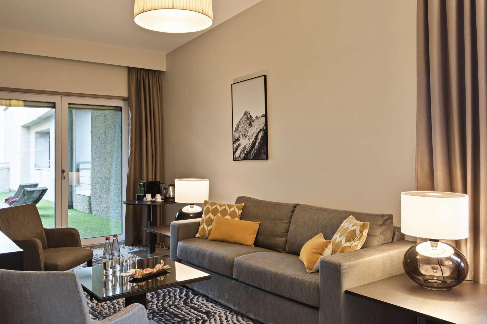 Hotel Golden Tulip Lyon Eurexpo Saint-Priest  Exterior foto